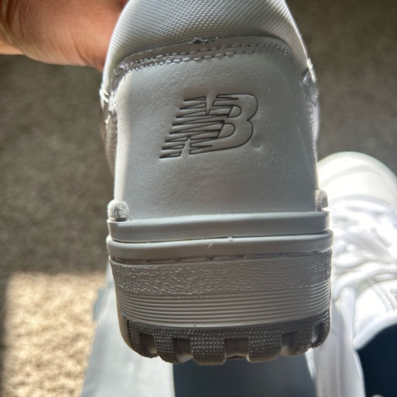 New balance 550 new with box -size 9.5 women/8 men - Picture 3 of 9